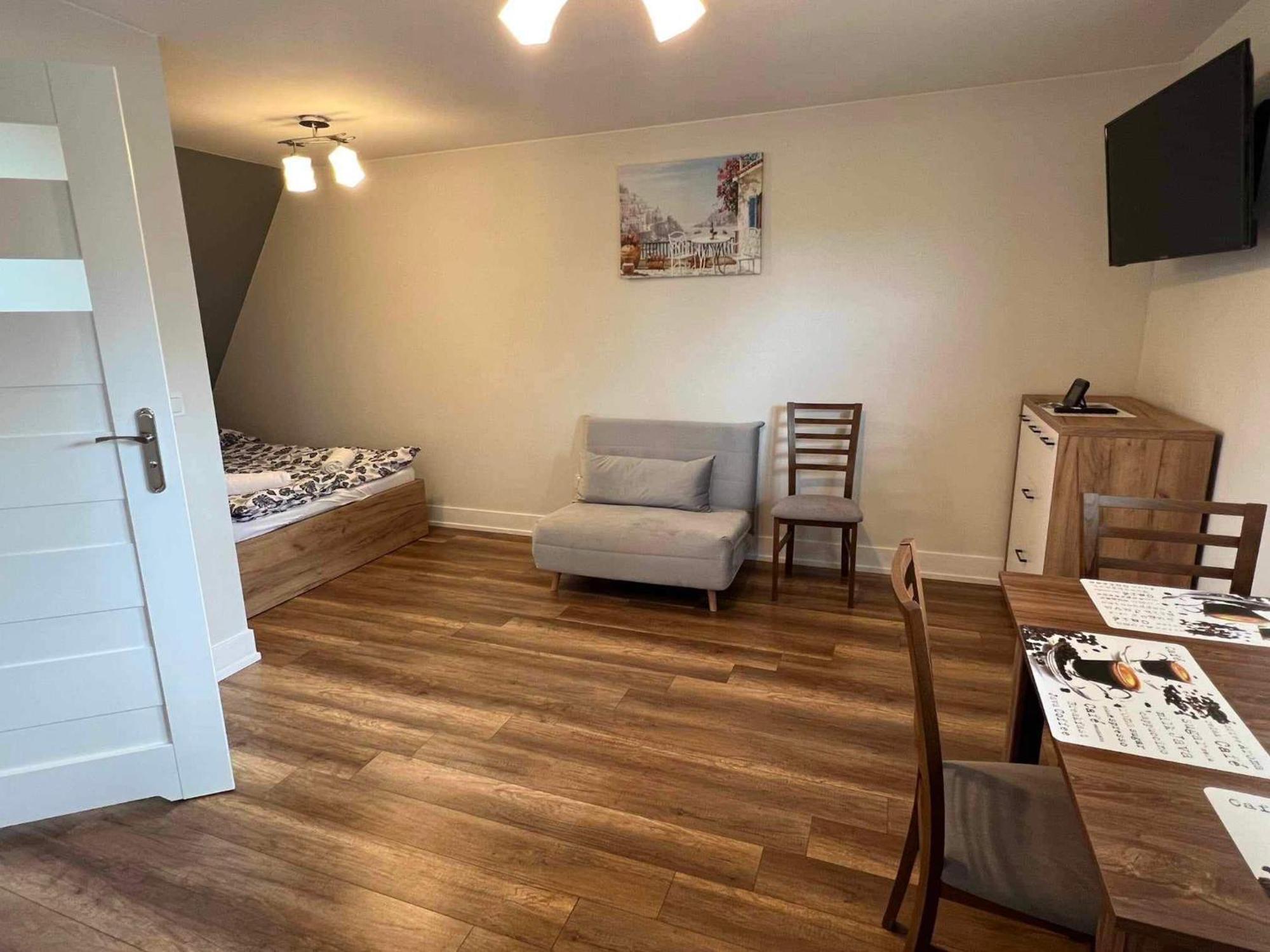 Styry Pory Roku Apartment Gron ภายนอก รูปภาพ